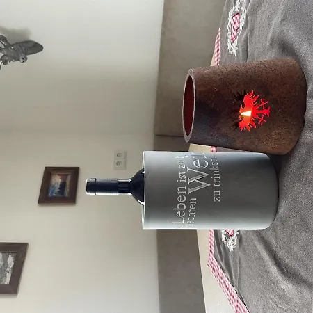 Schneiderhof مزرعة للإقامة *