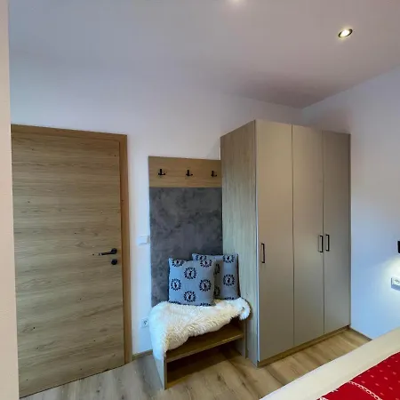 Schneiderhof Фермерский дом *